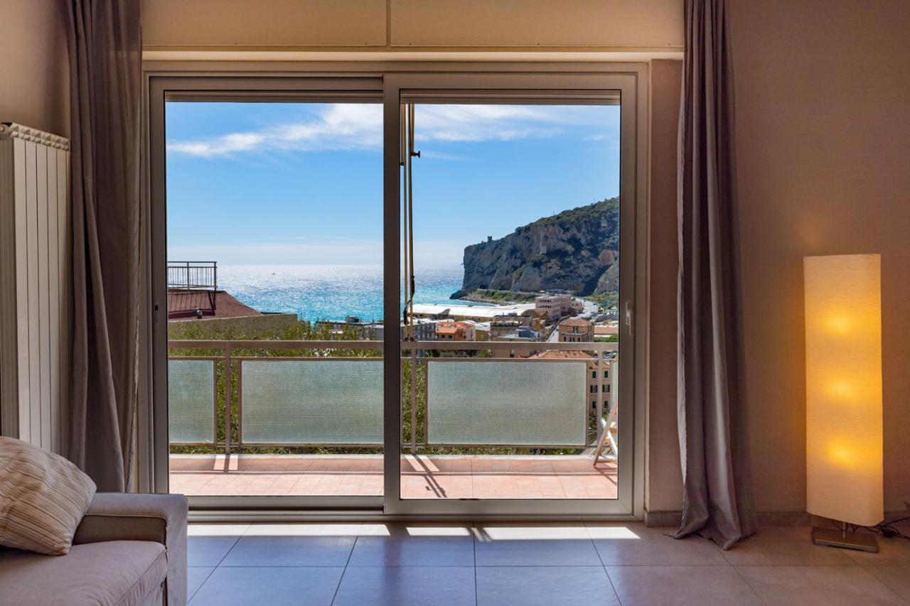 Casa Matilde - Appartamento Vista Mare - Con Posto Auto Финале Лигуре Экстерьер фото